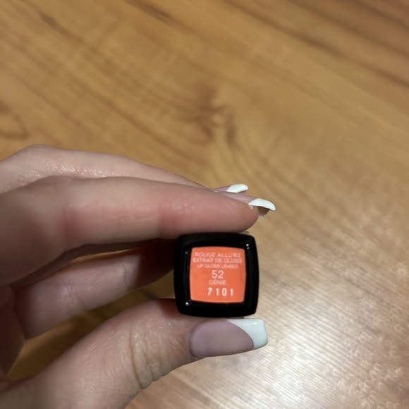 Chanel lipgloss - Picture 4 of 4